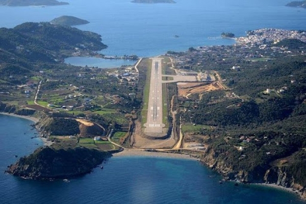 &Sigma;&tau;&alpha; &pi;&iota;&omicron; &theta;&epsilon;&alpha;&mu;&alpha;&tau;&iota;&kappa;ά &Alpha;&epsilon;&rho;&omicron;&delta;&rho;ό&mu;&iota;&alpha; &tau;&eta;&sigmaf; &Epsilon;&upsilon;&rho;ώ&pi;&eta;&sigmaf; &tau;&omicron; &alpha;&epsilon;&rho;&omicron;&delta;&rho;ό&mu;&iota;&omicron; &tau;&eta;&sigmaf; &Sigma;&kappa;&iota;ά&theta;&omicron;&upsilon;