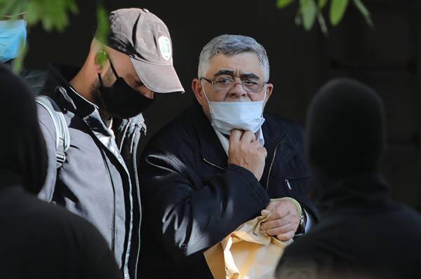 &Alpha;&pi;&omicron;&phi;&upsilon;&lambda;&alpha;&kappa;ί&sigma;&tau;&eta;&kappa;&epsilon; &omicron; &Nu;ί&kappa;&omicron;&sigmaf; &Mu;&iota;&chi;&alpha;&lambda;&omicron;&lambda;&iota;ά&kappa;&omicron;&sigmaf; &gamma;&iota;&alpha; &lambda;ό&gamma;&omicron;&upsilon;&sigmaf; &upsilon;&gamma;&epsilon;ί&alpha;&sigmaf; &ndash; &Eta; &pi;&rho;ώ&tau;&eta; &alpha;&nu;&tau;ί&delta;&rho;&alpha;&sigma;&eta; &tau;&eta;&sigmaf; &Mu;ά&gamma;&delta;&alpha;&sigmaf; &Phi;ύ&sigma;&sigma;&alpha;