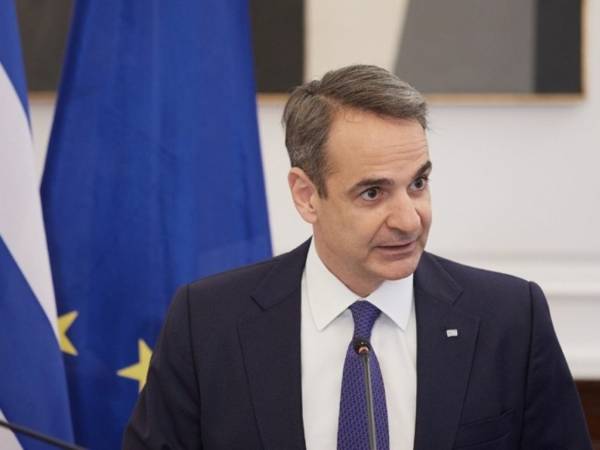 &Mu;&eta;&tau;&sigma;&omicron;&tau;ά&kappa;&eta;&sigmaf;: &Epsilon;&nu;ώ&pi;&iota;&omicron;&nu; &tau;&omega;&nu; &epsilon;&upsilon;&theta;&upsilon;&nu;ώ&nu; &tau;&eta;&sigmaf; &eta; &pi;&alpha;&gamma;&kappa;ό&sigma;&mu;&iota;&alpha; &kappa;&omicron;&iota;&nu;ό&tau;&eta;&tau;&alpha; - &Delta;&omicron;&kappa;&iota;&mu;ά&zeta;&omicron;&nu;&tau;&alpha;&iota; &tau;&alpha; ό&rho;&iota;&alpha; &tau;&omicron;&upsilon; &delta;&iota;&epsilon;&theta;&nu;&omicron;ύ&sigmaf; &delta;&iota;&kappa;&alpha;ί&omicron;&upsilon;