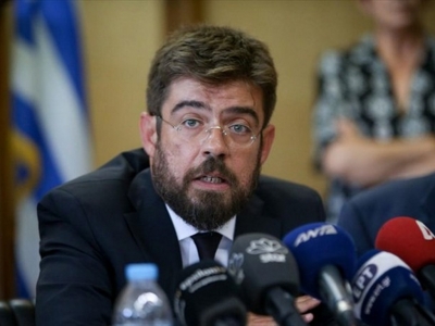 &Theta;&epsilon;&tau;&iota;&kappa;ό&sigmaf; &sigma;&tau;&omicron;&nu; &kappa;&omicron;&rho;&omega;&nu;&omicron;ϊό &mu;&epsilon; &beta;&rho;&epsilon;&tau;&alpha;&nu;&iota;&kappa;ή &mu;&epsilon;&tau;ά&lambda;&lambda;&alpha;&xi;&eta; &omicron; &pi;&rho;ώ&eta;&nu; &upsilon;&pi;&omicron;&upsilon;&rho;&gamma;ό&sigmaf; &Delta;&iota;&kappa;&alpha;&iota;&omicron;&sigma;ύ&nu;&eta;&sigmaf; &Mu;&iota;&chi;. &Kappa;&alpha;&lambda;&omicron;&gamma;ή&rho;&omicron;&upsilon;