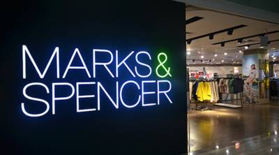 Marks &amp; Spencer Food: &Alpha;&pi;&omicron;&sigma;ύ&rho;&epsilon;&iota; &mu;&alpha;&rho;&mu;&epsilon;&lambda;ά&delta;&alpha; &phi;&rho;ά&omicron;&upsilon;&lambda;&alpha; &sigma;&tau;&eta;&nu; &omicron;&pi;&omicron;ί&alpha; &beta;&rho;έ&theta;&eta;&kappa;&epsilon; &gamma;&upsilon;&alpha;&lambda;ί