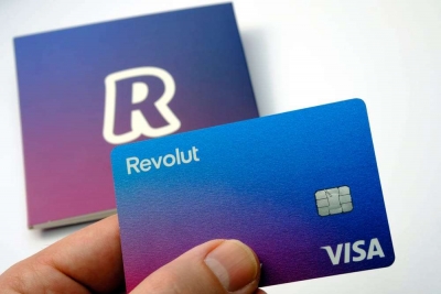 Ή&rho;&theta;&epsilon; &kappa;&alpha;&iota; &sigma;&tau;&eta;&nu; &Epsilon;&lambda;&lambda;ά&delta;&alpha; &eta; Revolut Bank
