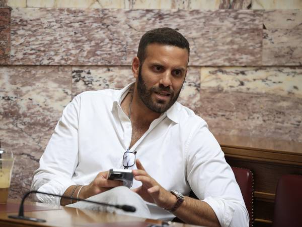 &Epsilon;&kappa;&tau;ό&sigmaf; &epsilon;&upsilon;&rho;&omega;&omicron;&mu;ά&delta;&alpha;&sigmaf; &Sigma;&Upsilon;&Rho;&Iota;&Zeta;&Alpha; &omicron; &Nu;ί&kappa;&omicron;&sigmaf; &Pi;&alpha;&pi;&pi;ά&sigmaf; &pi;&omicron;&upsilon; &mu;&eta;&nu;ύ&theta;&eta;&kappa;&epsilon; &alpha;&pi;ό &delta;&eta;&mu;&omicron;&sigma;&iota;&omicron;&gamma;&rho;ά&phi;&omicron; &gamma;&iota;&alpha; &epsilon;&pi;ί&theta;&epsilon;&sigma;&eta; &sigma;&tau;&omicron; &Sigma;&tau;&rho;&alpha;&sigma;&beta;&omicron;ύ&rho;&gamma;&omicron; ό&pi;&omicron;&upsilon; &beta;&rho;ί&sigma;&kappa;&omicron;&nu;&tau;&alpha;&nu;
