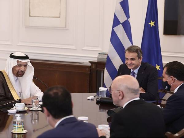 &Mu;&eta;&tau;&sigma;&omicron;&tau;ά&kappa;&eta;&sigmaf;: &Epsilon;&nu;&tau;&epsilon;ί&nu;&omicron;&upsilon;&mu;&epsilon; &pi;&omicron;&lambda;&upsilon;&epsilon;&pi;ί&pi;&epsilon;&delta;&alpha; &tau;&eta; &sigma;&upsilon;&nu;&epsilon;&rho;&gamma;&alpha;&sigma;ί&alpha; &mu;&epsilon; &tau;&eta; &Sigma;&alpha;&omicron;&upsilon;&delta;&iota;&kappa;ή &Alpha;&rho;&alpha;&beta;ί&alpha;