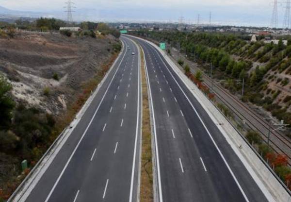 &Gamma;. &Kappa;&alpha;&rho;&alpha;&gamma;&iota;ά&nu;&nu;&eta;&sigmaf;: &Sigma;&tau;&iota;&sigmaf; &alpha;&rho;&chi;έ&sigmaf; &tau;&omicron;&upsilon; 2025 &theta;&alpha; &pi;&alpha;&rho;&alpha;&delta;&omicron;&theta;&epsilon;ί &sigma;&tau;&omicron;&upsilon;&sigmaf; &pi;&omicron;&lambda;ί&tau;&epsilon;&sigmaf; &omicron; &alpha;&upsilon;&tau;&omicron;&kappa;&iota;&nu;&eta;&tau;ό&delta;&rho;&omicron;&mu;&omicron;&sigmaf; &laquo;&Pi;ά&tau;&rho;&alpha;-&Pi;ύ&rho;&gamma;&omicron;&sigmaf;&raquo;