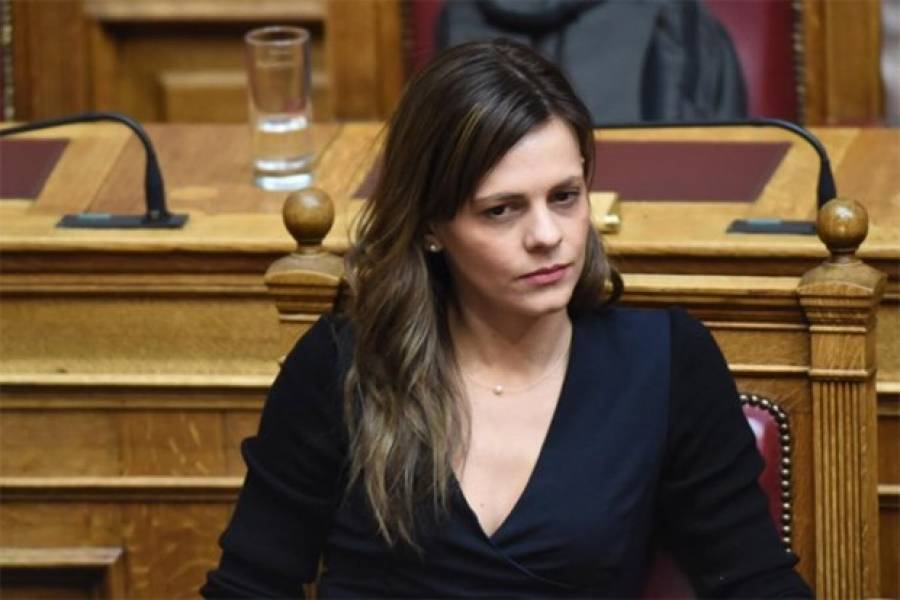 &Alpha;&chi;&tau;&sigma;&iota;ό&gamma;&lambda;&omicron;&upsilon;: &Tau;&omicron; &upsilon;&pi;&omicron;&upsilon;&rho;&gamma;&epsilon;ί&omicron; &Omicron;&iota;&kappa;&omicron;&nu;&omicron;&mu;&iota;&kappa;ώ&nu; &epsilon;&pi;&iota;&beta;&epsilon;&beta;&alpha;&iota;ώ&nu;&epsilon;&iota; &tau;&alpha; &chi;&rho;&upsilon;&sigma;ά &mu;&pi;ό&nu;&omicron;&upsilon;&sigmaf; &sigma;&tau;&iota;&sigmaf; &tau;&rho;ά&pi;&epsilon;&zeta;&epsilon;&sigmaf;