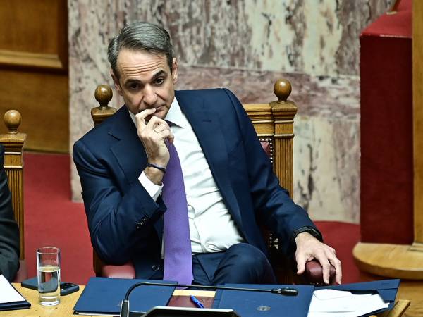 &Kappa;. &Mu;&eta;&tau;&sigma;&omicron;&tau;ά&kappa;&eta;&sigmaf;: &Pi;&alpha;&rho;&alpha;&kappa;&omicron;&lambda;&omicron;&upsilon;&theta;&omicron;ύ&mu;&epsilon; &sigma;&tau;&epsilon;&nu;ά &kappa;&alpha;&iota; &mu;&epsilon; &alpha;&nu;&eta;&sigma;&upsilon;&chi;ί&alpha; &tau;&iota;&sigmaf; &epsilon;&xi;&epsilon;&lambda;ί&xi;&epsilon;&iota;&sigmaf; &sigma;&tau;&omicron; &Iota;&rho;ά&nu; &kappa;&alpha;&iota; &sigma;&tau;&eta;&nu; &Mu;έ&sigma;&eta; &Alpha;&nu;&alpha;&tau;&omicron;&lambda;ή
