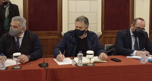 &Eta; &Gamma;&epsilon;&nu;&iota;&kappa;ή &Gamma;&rho;&alpha;&mu;&mu;&alpha;&tau;&epsilon;ί&alpha; &Alpha;&iota;&gamma;&alpha;ί&omicron;&upsilon; &kappa;&alpha;&iota; &Nu;&eta;&sigma;&iota;&omega;&tau;&iota;&kappa;ή&sigmaf; &Pi;&omicron;&lambda;&iota;&tau;&iota;&kappa;ή&sigmaf; &pi;&alpha;&rho;&omicron;ύ&sigma;&alpha; &sigma;&epsilon; &sigma;ύ&sigma;&kappa;&epsilon;&psi;&eta; &kappa;&upsilon;&beta;&epsilon;&rho;&nu;&eta;&tau;&iota;&kappa;&omicron;ύ &kappa;&lambda;&iota;&mu;&alpha;&kappa;ί&omicron;&upsilon; &sigma;&tau;&eta;&nu; &Kappa;&rho;ή&tau;&eta; &gamma;&iota;&alpha; &tau;&eta;&nu; &alpha;&nu;&alpha;&sigma;&upsilon;&gamma;&kappa;&rho;ό&tau;&eta;&sigma;&eta; &tau;&omega;&nu; &sigma;&epsilon;&iota;&sigma;&mu;ό&pi;&lambda;&eta;&kappa;&tau;&omega;&nu; &pi;&epsilon;&rho;&iota;&omicron;&chi;ώ&nu;