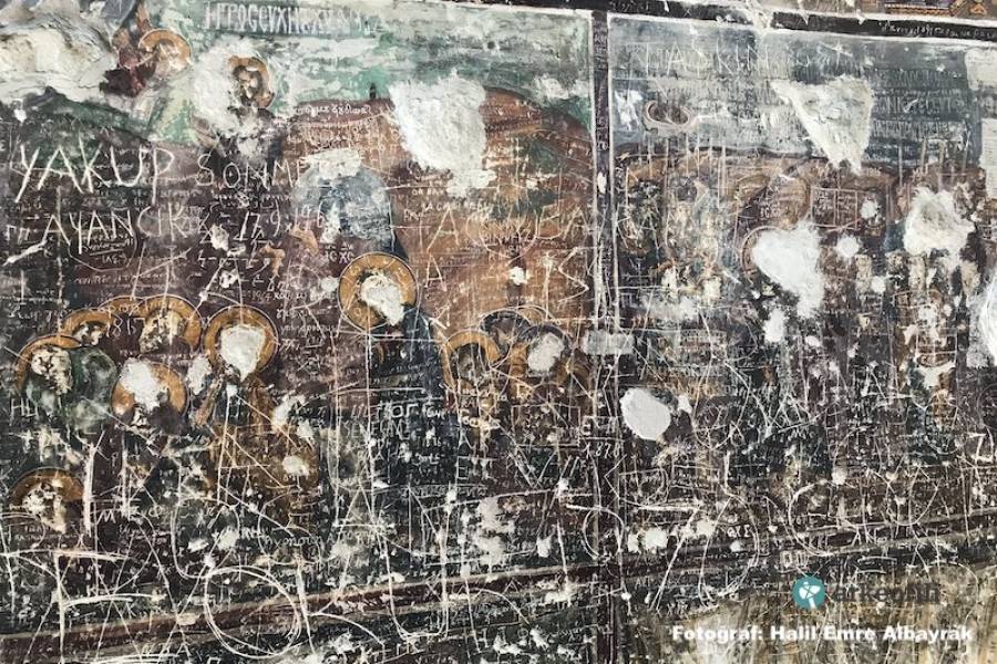 &Upsilon;&Pi;&Epsilon;&Xi;: &Pi;&rho;&omicron;&sigma;&beta;&lambda;&eta;&tau;&iota;&kappa;έ&sigmaf; &omicron;&iota; &epsilon;&iota;&kappa;ό&nu;&epsilon;&sigmaf; &beta;&epsilon;&beta;ή&lambda;&omega;&sigma;&eta;&sigmaf; &tau;&eta;&sigmaf; &iota;&sigma;&tau;&omicron;&rho;&iota;&kappa;ή&sigmaf; &Mu;&omicron;&nu;ή&sigmaf; &tau;&eta;&sigmaf; &Pi;&alpha;&nu;&alpha;&gamma;ί&alpha;&sigmaf; &Sigma;&omicron;&upsilon;&mu;&epsilon;&lambda;ά
