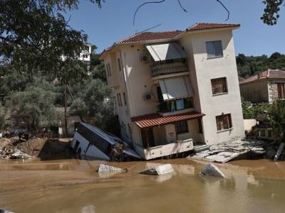 &Epsilon;&Alpha;&Epsilon;&Epsilon;: &Sigma;&tau;&alpha; &euro;372 &epsilon;&kappa;&alpha;&tau;. &epsilon;&kappa;&tau;&iota;&mu;ώ&nu;&tau;&alpha;&iota; &omicron;&iota; &alpha;&pi;&omicron;&zeta;&eta;&mu;&iota;ώ&sigma;&epsilon;&iota;&sigmaf; &gamma;&iota;&alpha; &tau;&iota;&sigmaf; &kappa;&alpha;&tau;&alpha;&sigma;&tau;&rho;&omicron;&phi;έ&sigmaf; &alpha;&pi;ό &tau;&eta;&nu; &kappa;&alpha;&kappa;&omicron;&kappa;&alpha;&iota;&rho;ί&alpha; Daniel