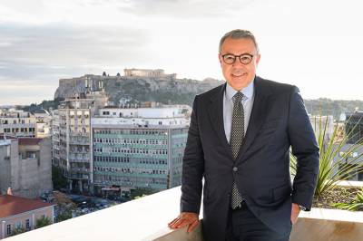 Alpha Bank awarded with top distinctions by Extel for Management, IR and  ESG teams