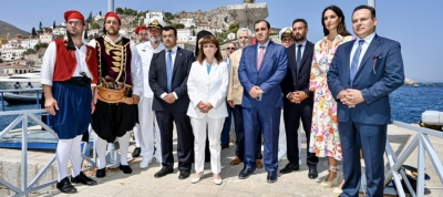 O &Upsilon;&phi;. &Nu;&alpha;&upsilon;&tau;&iota;&lambda;ί&alpha;&sigmaf; &kappa;&alpha;&iota; &Nu;&eta;&sigma;&iota;&omega;&tau;&iota;&kappa;ή&sigmaf; &Pi;&omicron;&lambda;&iota;&tau;&iota;&kappa;ή&sigmaf; &epsilon;&kappa;&pi;&rho;ό&sigma;&omega;&pi;&omicron;&sigmaf; &tau;&eta;&sigmaf; &kappa;&upsilon;&beta;έ&rho;&nu;&eta;&sigma;&eta;&sigmaf; &sigma;&tau;&alpha; &laquo;&Mu;&iota;&alpha;&omicron;ύ&lambda;&epsilon;&iota;&alpha; 2021&raquo;