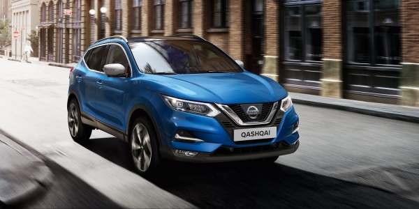 Nissan QASHQAI: &Alpha;&nu;&alpha;&kappa;&eta;&rho;ύ&chi;&theta;&eta;&kappa;&epsilon; Best Car for City Drivers &sigma;&tau;&alpha; &beta;&rho;&alpha;&beta;&epsilon;ί&alpha; New Car &tau;&omicron;&upsilon; AutoTrader