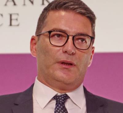 &Delta;&Epsilon;&Pi;&Alpha; &Epsilon;&mu;&pi;&omicron;&rho;ί&alpha;&sigmaf;: &Omicron;&iota; &alpha;&upsilon;&xi;ή&sigma;&epsilon;&iota;&sigmaf; &sigma;&tau;&omicron; &phi;&upsilon;&sigma;&iota;&kappa;ό &alpha;έ&rho;&iota;&omicron; &omicron;&phi;&epsilon;ί&lambda;&omicron;&nu;&tau;&alpha;&iota; &alpha;&pi;&omicron;&kappa;&lambda;&epsilon;&iota;&sigma;&tau;&iota;&kappa;ά &sigma;&tau;&eta;&nu; &kappa;&epsilon;&rho;&delta;&omicron;&sigma;&kappa;&omicron;&pi;ί&alpha;