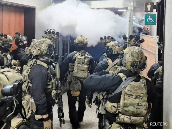 &Nu;ό&tau;&iota;&alpha; &Kappa;&omicron;&rho;έ&alpha;: &Tau;&omicron; &Kappa;&omicron;&iota;&nu;&omicron;&beta;&omicron;ύ&lambda;&iota;&omicron; &alpha;&kappa;ύ&rho;&omega;&sigma;&epsilon; &tau;&eta;&nu; &epsilon;&pi;&iota;&beta;&omicron;&lambda;ή &sigma;&tau;&rho;&alpha;&tau;&iota;&omega;&tau;&iota;&kappa;&omicron;ύ &nu;ό&mu;&omicron;&upsilon; &alpha;&pi;ό &tau;&omicron;&nu; &pi;&rho;ό&epsilon;&delta;&rho;&omicron; &tau;&eta;&sigmaf; &chi;ώ&rho;&alpha;&sigmaf;