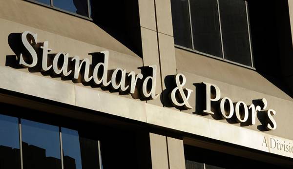 Standard &amp; Poor&rsquo;s: &Epsilon;&pi;&iota;&beta;&epsilon;&beta;&alpha;ί&omega;&sigma;&epsilon; &tau;&omicron; &alpha;&xi;&iota;ό&chi;&rho;&epsilon;&omicron; &tau;&eta;&sigmaf; &Epsilon;&lambda;&lambda;ά&delta;&alpha;&sigmaf; &sigma;&tau;&eta; &beta;&alpha;&theta;&mu;ί&delta;&alpha; 'BB+'