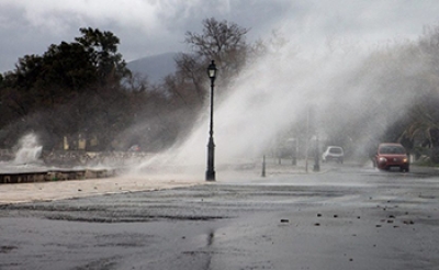 Έ&rho;&chi;&epsilon;&tau;&alpha;&iota; &tau;&omicron; &pi;&rho;ώ&tau;&omicron; &kappa;ύ&mu;&alpha; &kappa;&alpha;&kappa;&omicron;&kappa;&alpha;&iota;&rho;ί&alpha;&sigmaf; &tau;&omicron;&upsilon; &phi;&theta;&iota;&nu;&omicron;&pi;ώ&rho;&omicron;&upsilon;