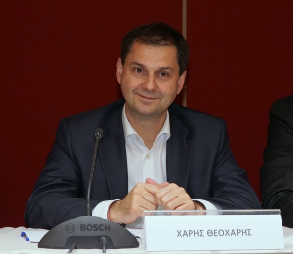&Alpha;&nu;&omicron;ί&gamma;&epsilon;&iota; &eta; &kappa;&rho;&omicron;&upsilon;&alpha;&zeta;&iota;έ&rho;&alpha; &gamma;&iota;&alpha; έ&xi;&iota; &epsilon;&lambda;&lambda;&eta;&nu;&iota;&kappa;ά &lambda;&iota;&mu;ά&nu;&iota;&alpha; &alpha;&pi;ό 1/8