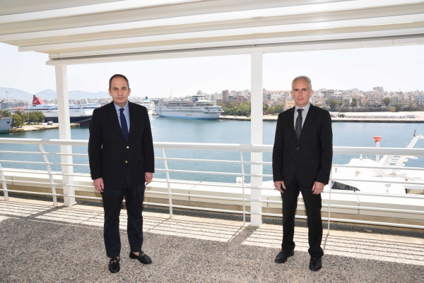 &Sigma;&upsilon;&nu;ά&nu;&tau;&eta;&sigma;&eta; &Gamma;&iota;ά&nu;&nu;&eta; &Pi;&lambda;&alpha;&kappa;&iota;&omega;&tau;ά&kappa;&eta; &mu;&epsilon; &tau;&omicron;&nu; &Pi;&rho;ό&epsilon;&delta;&rho;&omicron; &tau;&omicron;&upsilon; Safe Water Sports