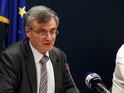 &Sigma;&tau;&omicron;&upsilon;&sigmaf; 530 &omicron;&iota; &kappa;&alpha;&tau;&alpha;&gamma;&epsilon;&gamma;&rho;&alpha;&mu;&mu;έ&nu;&omicron;&iota; &alpha;&sigma;&theta;&epsilon;&nu;&epsilon;ί&sigmaf; &alpha;&pi;ό &kappa;&omicron;&rho;&omega;&nu;&omicron;ϊό, 35 &nu;έ&alpha; &kappa;&rho;&omicron;ύ&sigma;&mu;&alpha;&tau;&alpha;