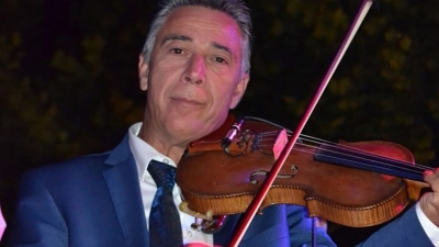 &Pi;έ&theta;&alpha;&nu;&epsilon; &alpha;&pi;ό &kappa;&omicron;&rho;&omega;&nu;&omicron;ϊό &omicron; &Gamma;&rho;&epsilon;&beta;&epsilon;&nu;&iota;ώ&tau;&eta;&sigmaf; &mu;&omicron;&upsilon;&sigma;&iota;&kappa;ό&sigmaf; &Zeta;ή&sigma;&eta;&sigmaf; &Kappa;&alpha;&sigma;&iota;ά&rho;&alpha;&sigmaf;