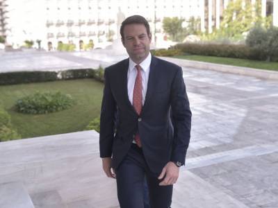 &Sigma;&tau;&omicron; &Lambda;&omicron;&nu;&delta;ί&nu;&omicron; &omicron; &Sigma;&tau;. &Kappa;&alpha;&sigma;&sigma;&epsilon;&lambda;ά&kappa;&eta;&sigmaf; &pi;&rho;&omicron;&sigma;&kappa;&epsilon;&kappa;&lambda;&eta;&mu;έ&nu;&omicron;&sigmaf; &tau;&omicron;&upsilon; LSE