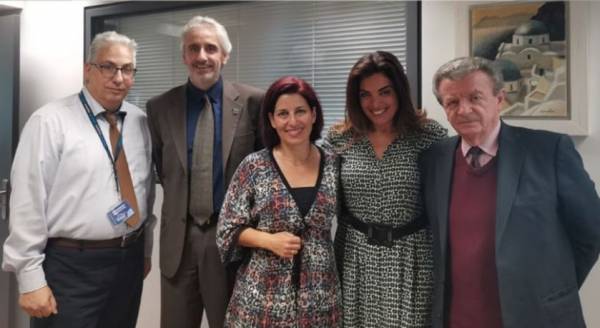 &Pi;&Alpha;&Nu;&Omicron;&Rho;&Mu;&Omicron;&Sigma;: &Sigma;&upsilon;&nu;ά&nu;&tau;&eta;&sigma;&eta; &gamma;&nu;&omega;&rho;&iota;&mu;ί&alpha;&sigmaf; &mu;&epsilon; &sigma;&tau;&epsilon;&lambda;έ&chi;&eta; &tau;&eta;&sigmaf; &Mu;&Iota;&Nu;&Epsilon;&Tau;&Tau;&Alpha;