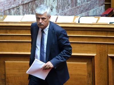 &Eta; &Nu;έ&alpha; &Delta;&eta;&mu;&omicron;&kappa;&rho;&alpha;&tau;ί&alpha; &delta;&iota;έ&gamma;&rho;&alpha;&psi;&epsilon; &tau;&omicron;&nu; &pi;&rho;ώ&eta;&nu; &beta;&omicron;&upsilon;&lambda;&epsilon;&upsilon;&tau;ή &Tau;&alpha;&mu;ή&lambda;&omicron; &mu;&epsilon;&tau;ά &tau;&iota;&sigmaf; &delta;&eta;&lambda;ώ&sigma;&epsilon;&iota;&sigmaf; &gamma;&iota;&alpha; &tau;&alpha; &Tau;έ&mu;&pi;&eta;