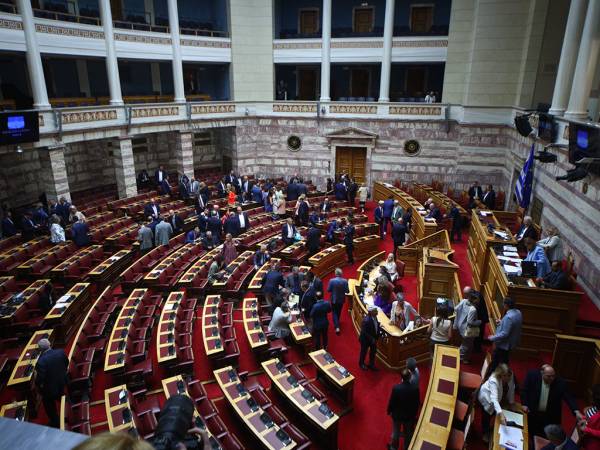 &Beta;&omicron;&upsilon;&lambda;ή - &Omicron;&Pi;&Epsilon;&Kappa;&Epsilon;&Pi;&Epsilon;: &Mu;&epsilon; 166 &laquo;&nu;&alpha;&iota;&raquo; &upsilon;&pi;&epsilon;&rho;&psi;&eta;&phi;ί&sigma;&tau;&eta;&kappa;&epsilon; &eta; &pi;&rho;ό&tau;&alpha;&sigma;&eta; &tau;&eta;&sigmaf; &Nu;&Delta; &gamma;&iota;&alpha; &Epsilon;&xi;&epsilon;&tau;&alpha;&sigma;&tau;&iota;&kappa;ή &Epsilon;&pi;&iota;&tau;&rho;&omicron;&pi;ή