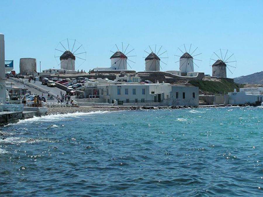 &Lambda;&omicron;&upsilon;&kappa;έ&tau;&omicron; 48 &omega;&rho;ώ&nu; &sigma;&epsilon; &gamma;&nu;&omega;&sigma;&tau;ό club restaurant &sigma;&tau;&eta; &Mu;ύ&kappa;&omicron;&nu;&omicron;