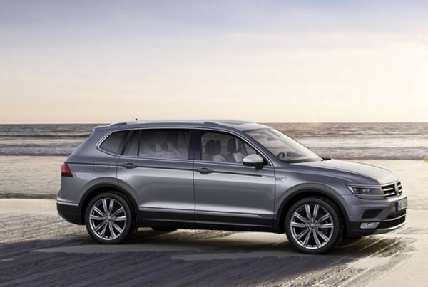 Volkswagen: &Alpha;&nu;&alpha;&sigma;&tau;&omicron;&lambda;ή &pi;&alpha;&rho;&alpha;&gamma;&omega;&gamma;ή&sigmaf; Golf &kappa;&alpha;&iota; Tiguan