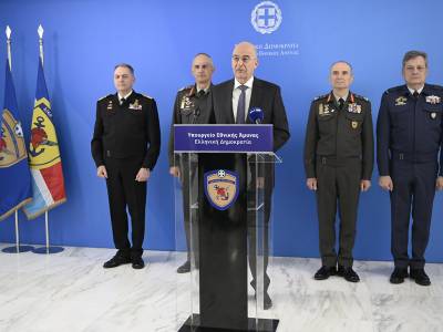 &Delta;έ&nu;&delta;&iota;&alpha;&sigmaf;: &Sigma;&epsilon; &tau;&rho;&epsilon;&iota;&sigmaf; &phi;ά&sigma;&epsilon;&iota;&sigmaf; &omicron;&iota; &alpha;&upsilon;&xi;ή&sigma;&epsilon;&iota;&sigmaf; &sigma;&tau;&omicron;&upsilon;&sigmaf; έ&nu;&sigma;&tau;&omicron;&lambda;&omicron;&upsilon;&sigmaf;