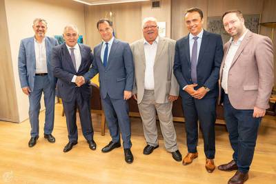 Έ&rho;&chi;&omicron;&nu;&tau;&alpha;&iota; &sigma;&eta;&mu;&alpha;&nu;&tau;&iota;&kappa;έ&sigmaf; &alpha;&lambda;&lambda;&alpha;&gamma;έ&sigmaf; &sigma;&tau;&eta;&nu; &Psi;&eta;&phi;&iota;&alpha;&kappa;ή &Kappa;ά&rho;&tau;&alpha;