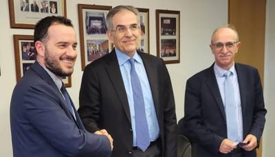 &Pi;&alpha;&gamma;&kappa;&rho;ή&tau;&iota;&alpha; &Tau;&rho;ά&pi;&epsilon;&zeta;&alpha;: &Upsilon;&pi;&epsilon;&gamma;&rho;ά&phi;&eta; &eta; &Epsilon;&pi;&iota;&chi;&epsilon;&iota;&rho;&eta;&sigma;&iota;&alpha;&kappa;ή &Sigma;&upsilon;&lambda;&lambda;&omicron;&gamma;&iota;&kappa;ή &Sigma;ύ&mu;&beta;&alpha;&sigma;&eta; &Epsilon;&rho;&gamma;&alpha;&sigma;ί&alpha;&sigmaf;