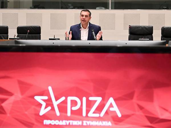 &Pi;&alpha;&rho;&alpha;&iota;&tau;ή&theta;&eta;&kappa;&epsilon; &omicron; &Alpha;&lambda;έ&xi;&eta;&sigmaf; &Tau;&sigma;ί&pi;&rho;&alpha;&sigmaf; &alpha;&pi;ό &tau;&eta;&nu; &eta;&gamma;&epsilon;&sigma;ί&alpha; &tau;&omicron;&upsilon; &Sigma;&Upsilon;&Rho;&Iota;&Zeta;&Alpha;