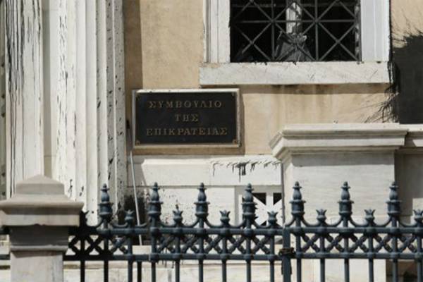 &Sigma;&tau;&Epsilon;: &Nu;ό&mu;&iota;&mu;&eta; &eta; &mu;&epsilon;&tau;&alpha;&phi;&omicron;&rho;ά &tau;&omicron;&upsilon; &kappa;&alpha;&zeta;ί&nu;&omicron; &tau;&eta;&sigmaf; &Pi;ά&rho;&nu;&eta;&theta;&alpha;&sigmaf; &sigma;&tau;&omicron; &Mu;&alpha;&rho;&omicron;ύ&sigma;&iota;