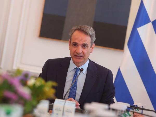 &Mu;&eta;&tau;&sigma;&omicron;&tau;ά&kappa;&eta;&sigmaf;: &Pi;&alpha;&rho;ά&tau;&alpha;&sigma;&eta; &sigma;&tau;&omicron; &laquo;&Sigma;&pi;ί&tau;&iota; &mu;&omicron;&upsilon; &Iota;&Iota;&raquo;, &pi;&alpha;&rho;&epsilon;&mu;&beta;ά&sigma;&epsilon;&iota;&sigmaf; &sigma;&epsilon; &upsilon;&gamma;&epsilon;ί&alpha;, &epsilon;&rho;&gamma;&alpha;&sigma;ί&alpha; &kappa;&alpha;&iota; &epsilon;&pi;&epsilon;&nu;&delta;ύ&sigma;&epsilon;&iota;&sigmaf;