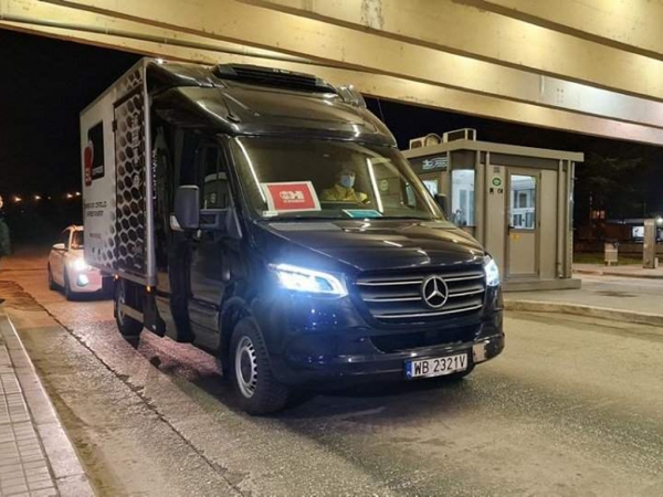 &Omicron;&iota; &pi;&rho;ώ&tau;&epsilon;&sigmaf; &pi;&alpha;&rho;&tau;ί&delta;&epsilon;&sigmaf; &tau;&omicron;&upsilon; &epsilon;&mu;&beta;&omicron;&lambda;ί&omicron;&upsilon; &tau;&omega;&nu; Pfizer/BioNTech &phi;&theta;ά&nu;&omicron;&upsilon;&nu; &sigma;&epsilon; &epsilon;&upsilon;&rho;&omega;&pi;&alpha;ϊ&kappa;έ&sigmaf; &chi;ώ&rho;&epsilon;&sigmaf;