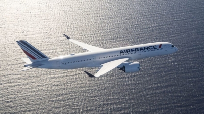Air France: Έ&xi;&iota; &nu;έ&omicron;&iota; &pi;&rho;&omicron;&omicron;&rho;&iota;&sigma;&mu;&omicron;ί &pi;&rho;&omicron;&sigmaf; &tau;&eta;&nu; &Epsilon;&lambda;&lambda;ά&delta;&alpha; &tau;&omicron;&upsilon;&sigmaf; &theta;&epsilon;&rho;&iota;&nu;&omicron;ύ&sigmaf; &mu;ή&nu;&epsilon;&sigmaf;