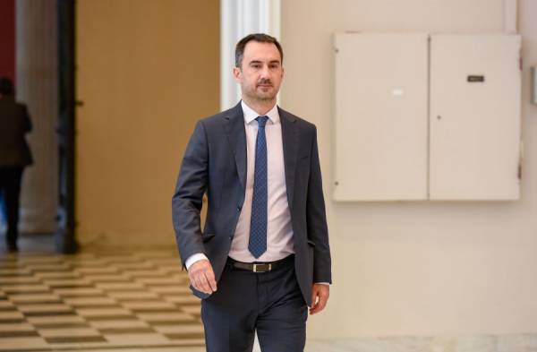 &Sigma;&upsilon;&gamma;&kappa;&rho;&omicron;&tau;ή&theta;&eta;&kappa;&epsilon; &eta; &nu;έ&alpha; &Kappa;&Omicron; &alpha;&pi;ό &tau;&omicron;&upsilon;&sigmaf; &alpha;&pi;&omicron;&chi;&omega;&rho;ή&sigma;&alpha;&nu;&tau;&epsilon;&sigmaf; &tau;&omicron;&upsilon; &Sigma;&Upsilon;&Rho;&Iota;&Zeta;&Alpha; - &Pi;&rho;ό&epsilon;&delta;&rho;&omicron;&sigmaf; &omicron; &Alpha;&lambda;έ&xi;&eta;&sigmaf; &Chi;&alpha;&rho;ί&tau;&sigma;&eta;&sigmaf;