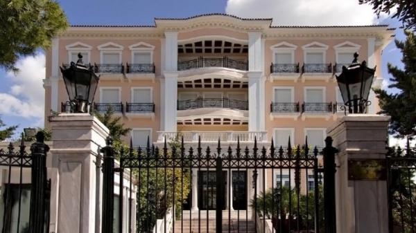 &Tau;&omicron; Ί&delta;&rho;&upsilon;&mu;&alpha; &Iota;&omega;ά&nu;&nu;&eta; &Sigma;. &Lambda;ά&tau;&sigma;&eta; &pi;&rho;&omicron;&sigma;&phi;έ&rho;&epsilon;&iota; 20.000 &delta;&iota;&alpha;&gamma;&nu;&omega;&sigma;&tau;&iota;&kappa;ά &tau;&epsilon;&sigma;&tau;