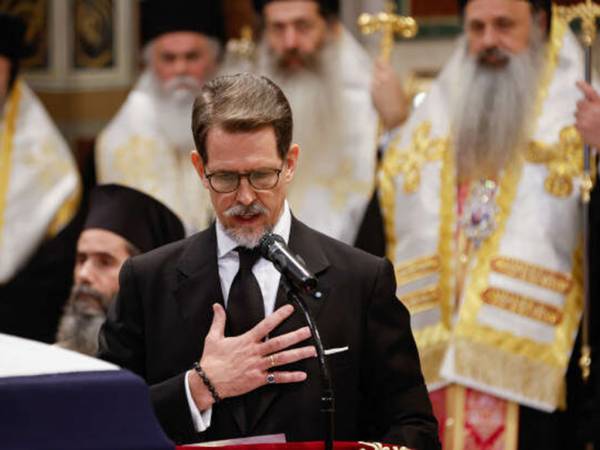 &Epsilon;&pi;&iota;&kappa;ή&delta;&epsilon;&iota;&omicron;&sigmaf; &Pi;&alpha;ύ&lambda;&omicron;&upsilon;: &laquo;&Delta;&epsilon;&nu; &epsilon;ί&nu;&alpha;&iota; &alpha;&upsilon;&tau;ό &tau;&omicron; &tau;έ&lambda;&omicron;&sigmaf; &pi;&alpha;&tau;έ&rho;&alpha;, &theta;&alpha; &zeta;&epsilon;&iota;&sigmaf; &pi;ά&nu;&tau;&alpha; &sigma;&tau;&eta; &sigma;&kappa;έ&psi;&eta; &kappa;&alpha;&iota; &tau;&eta;&nu; &kappa;&alpha;&rho;&delta;&iota;ά &mu;&alpha;&sigmaf;&raquo;