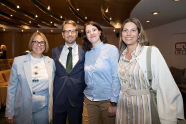 &Sigma;&Epsilon;&Sigma;&Alpha;&Epsilon;: &laquo;&Delta;&epsilon;&omicron;&nu;&tau;&omicron;&lambda;&omicron;&gamma;ί&alpha;, &Iota;&sigma;ό&tau;&eta;&tau;&alpha; &amp; &Sigma;&upsilon;&mu;&pi;&epsilon;&rho;ί&lambda;&eta;&psi;&eta;&raquo;