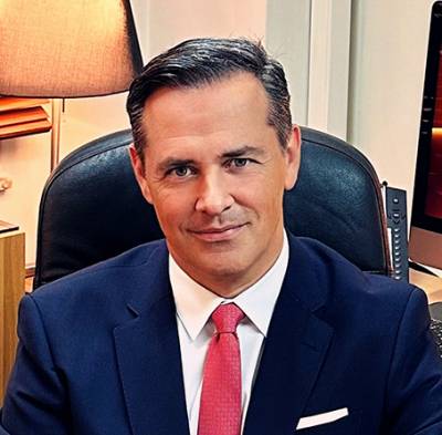&Mu;&epsilon; &nu;έ&alpha; &pi;&alpha;&rho;&omicron;&upsilon;&sigma;ί&alpha; &sigma;&tau;&eta;&nu; &alpha;&gamma;&omicron;&rho;ά &omicron; &Sigma;&Epsilon;&Mu;&Alpha; - &Tau;&rho;&epsilon;&iota;&sigmaf; &delta;&epsilon;&kappa;&alpha;&epsilon;&tau;ί&epsilon;&sigmaf; &delta;ί&nu;&omicron;&upsilon;&nu; &sigma;&kappa;&upsilon;&tau;ά&lambda;&eta; &sigma;&tau;&eta;&nu; &nu;έ&alpha; &epsilon;&pi;&omicron;&chi;ή