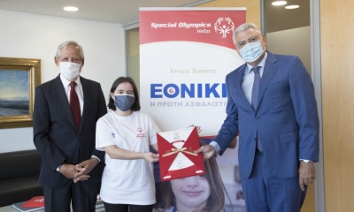 &Epsilon;&pi;ί&tau;&iota;&mu;&omicron; &mu;έ&lambda;&omicron;&sigmaf; &tau;&omega;&nu; Special Olympics Hellas &omicron; &Delta;&iota;&epsilon;&upsilon;&theta;ύ&nu;&omega;&nu; &Sigma;ύ&mu;&beta;&omicron;&upsilon;&lambda;&omicron;&sigmaf; &tau;&eta;&sigmaf; &Epsilon;&theta;&nu;&iota;&kappa;ή&sigmaf; &Alpha;&sigma;&phi;&alpha;&lambda;&iota;&sigma;&tau;&iota;&kappa;ή&sigmaf;, &kappa;. &Sigma;&tau;&alpha;ύ&rho;&omicron;&sigmaf; &Kappa;&omega;&nu;&sigma;&tau;&alpha;&nu;&tau;ά&sigmaf;