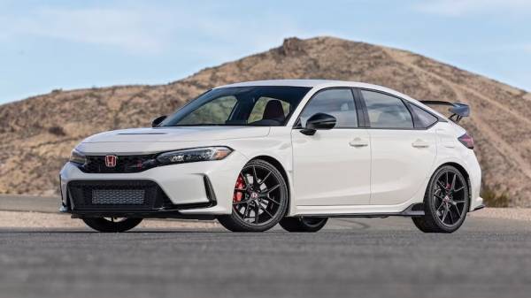 &Tau;&omicron; Honda Civic Type R &delta;&iota;&alpha;&theta;έ&sigma;&iota;&mu;&omicron; &kappa;&alpha;&iota; &sigma;&tau;&eta;&nu; &Epsilon;&lambda;&lambda;ά&delta;&alpha;