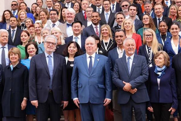 &Chi;&rho;. &Sigma;&tau;&upsilon;&lambda;&iota;&alpha;&nu;ί&delta;&eta;&sigmaf;: &laquo;&Chi;&rho;&epsilon;&iota;ά&zeta;&epsilon;&tau;&alpha;&iota; &sigma;&upsilon;&nu;&epsilon;&rho;&gamma;&alpha;&sigma;ί&alpha; &gamma;&iota;&alpha; &tau;&eta;&nu; &alpha;&nu;&tau;&iota;&mu;&epsilon;&tau;ώ&pi;&iota;&sigma;&eta; &tau;&omega;&nu; &pi;&rho;&omicron;&kappa;&lambda;ή&sigma;&epsilon;&omega;&nu; &sigma;&tau;&eta; &theta;ά&lambda;&alpha;&sigma;&sigma;&alpha; &kappa;&alpha;&iota; &tau;&omega;&nu; &alpha;&pi;&epsilon;&iota;&lambda;ώ&nu; &gamma;&iota;&alpha; &tau;&eta;&nu; &epsilon;&lambda;&epsilon;ύ&theta;&epsilon;&rho;&eta; &nu;&alpha;&upsilon;&sigma;&iota;&pi;&lambda;&omicron;ΐ&alpha; &kappa;&alpha;&iota; &tau;&omicron; &delta;&iota;&alpha;&sigma;&upsilon;&nu;&omicron;&rho;&iota;&alpha;&kappa;ό έ&gamma;&kappa;&lambda;&eta;&mu;&alpha;&raquo;