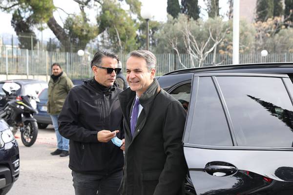 &Sigma;&tau;&omicron; &Nu;&tau;&alpha;&beta;ό&sigmaf; &mu;&epsilon;&tau;&alpha;&beta;&alpha;ί&nu;&epsilon;&iota; &alpha;ύ&rho;&iota;&omicron; &omicron; &Kappa;&upsilon;&rho;. &Mu;&eta;&tau;&sigma;&omicron;&tau;ά&kappa;&eta;&sigmaf; &gamma;&iota;&alpha; &tau;&omicron; &Pi;&alpha;&gamma;&kappa;ό&sigma;&mu;&iota;&omicron; &Omicron;&iota;&kappa;&omicron;&nu;&omicron;&mu;&iota;&kappa;ό &Phi;ό&rho;&omicron;&upsilon;&mu;