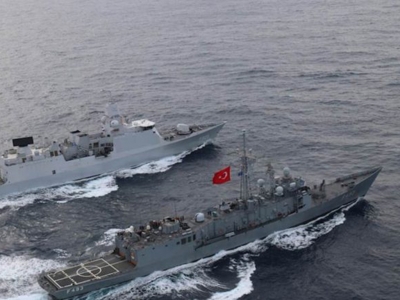 &Alpha;&nu;&tau;&iota;-Navtex &alpha;&pi;ό &Epsilon;&lambda;&lambda;ά&delta;&alpha; &kappa;&alpha;&iota; &Kappa;ύ&pi;&rho;&omicron; - &Tau;&omicron;&upsilon;&rho;&kappa;ί&alpha;: &laquo;&Epsilon;ί&mu;&alpha;&sigma;&tau;&epsilon; &epsilon;&nu;&tau;ό&sigmaf; &tau;&omicron;&upsilon;&rho;&kappa;&iota;&kappa;ή&sigmaf; &upsilon;&phi;&alpha;&lambda;&omicron;&kappa;&rho;&eta;&pi;ί&delta;&alpha;&sigmaf;&raquo;