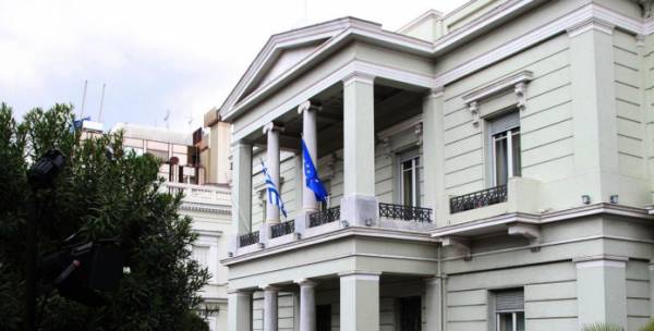 &Alpha;&pi;ά&nu;&tau;&eta;&sigma;&eta; &Upsilon;&Pi;&Epsilon;&Xi; &sigma;&epsilon; &Zeta;&alpha;&chi;ά&rho;&omicron;&beta;&alpha;: &Kappa;&alpha;&tau;ά&phi;&omega;&rho;&eta; &pi;&alpha;&rho;&alpha;&beta;ί&alpha;&sigma;&eta; &tau;&eta;&sigmaf; &kappa;&upsilon;&rho;&iota;&alpha;&rho;&chi;ί&alpha;&sigmaf; &eta; &tau;&omicron;&upsilon;&rho;&kappa;&iota;&kappa;ή &epsilon;&iota;&sigma;&beta;&omicron;&lambda;ή &sigma;&tau;&eta;&nu; &Kappa;ύ&pi;&rho;&omicron;